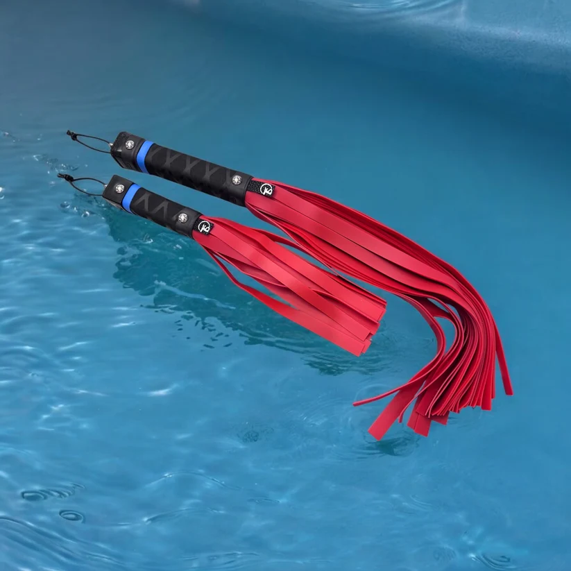 Total Submission 20" Water Play Flogger - Image 9